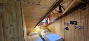 TV a/nebo společenská místnost v ubytování Hotel London