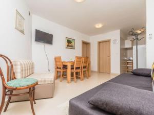 TV a/nebo společenská místnost v ubytování Apartment Fenix 2