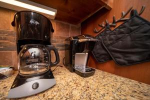 Dapur atau dapur kecil di Cozens Pointe Building I Unit I201 by Stay Winter Park +18 gambar
