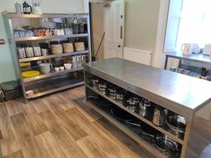 Una cocina o kitchenette en The Monkey Puzzle