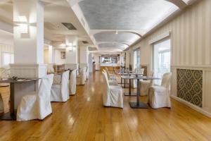 Restaurant o un lloc per menjar a Hotel Catalunya