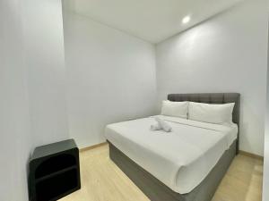 Foto Kuala Lumpuris asuva majutusasutuse 伊顿Eaton Residences 双子塔旁 无边银河泳池 五星民宿 坐揽无敌夜景 便捷行李寄存 galeriist