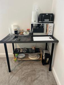 Gallery image of Private Double Bedroom w Microwave, kettle & Smart TV in Ilkeston