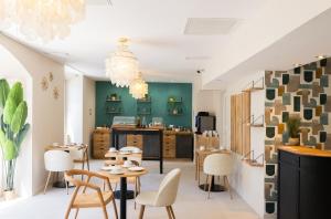 Restaurace v ubytování Hôtel Barnea