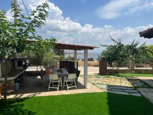 Zahrada ubytování Selinia Villa Nikos Gianna