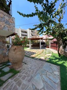 Zahrada ubytování Selinia Villa Nikos Gianna