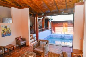 Bazén v ubytování Piton Villa Deck nebo v jeho okolí