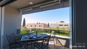 Ein Balkon oder eine Terrasse in der Unterkunft Apartment Perlita