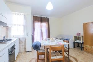 Kuchyň nebo kuchyňský kout v ubytování Green Marine B10 Silvi Vacanza