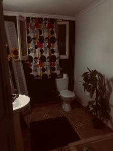 Koupelna v ubytování Modern Retro Overlooking CityCenter Room