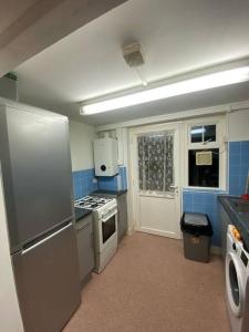 A kitchen or kitchenette at Better Bromley