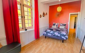 Postel nebo postele na pokoji v ubytování Grand Apt 130m2 vue place ducale