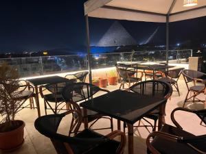 Restaurace v ubytování Dream Inn Pyramids View
