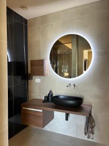 Koupelna v ubytování golden suites 2