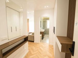 Gallery image of Escape Luxury Apartments 1 in Shëngjin