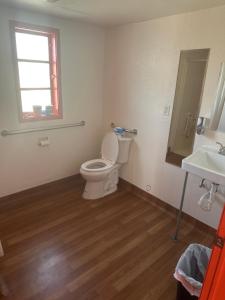Koupelna v ubytování Sin City Hostel