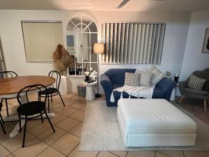 Un lugar para sentarse en Mooloolaba Beach Side Escape