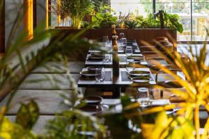 DIAGONAL HOTEL餐厅或其他用餐的地方