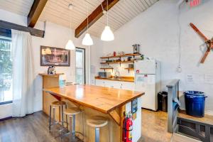 Fotografie z fotogalerie ubytování Happy Daze Big Space Near Village Lots of fun Hot Tub v destinaci Blue Mountains + 61 fotografií