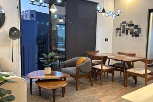 Χώρος καθιστικού στο Deluxe Apto Guatemala zona 10 Edificio EON