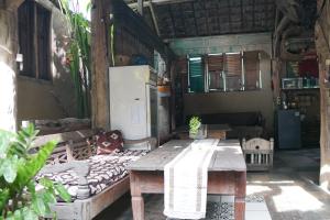 Kuchyňa alebo kuchynka v ubytovaní TwoSpaces Living at Wave And Chill House, Canggu