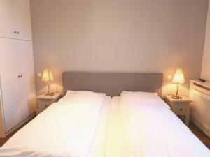Katil atau katil-katil dalam bilik di Bundiswung 9, Whg.3, GB2