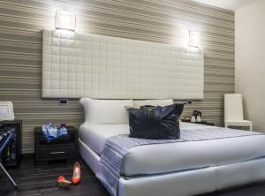 A seating area at Navona Living Rome