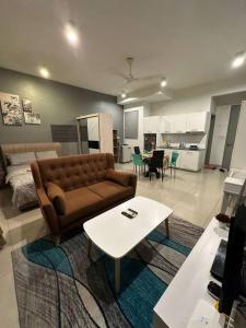 Dapur atau dapur kecil di cozy cybersqaure with wifi free parkin & netflix109