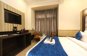 Letto o letti in una camera di The Nest with open rooftop cafe Mecleodganj