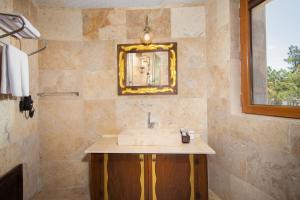 A bathroom at Cappadocia Pegasos Cave Suite Hotel