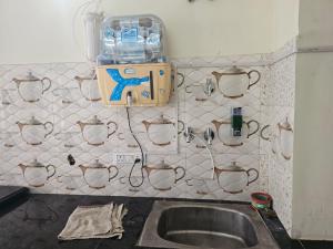 Et badeværelse på 3 BHK in Krishna Nagar Lucknow LKO 201L + 45 billeder