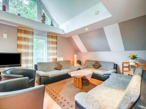 Ruang duduk di Deluxe Holiday Home in Brilon Wald near Ski Area