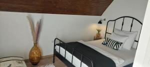 Posteľ alebo postele v izbe v ubytovaní GreenHouse s bazenom + 37 fotografií