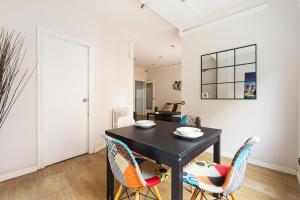 Fotografie z fotogalerie ubytování Eixample Ac, Sunlit Balcony & Prime Location v destinaci Barcelona