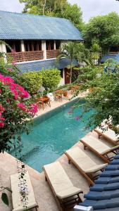 Bazén v ubytování Marygio Gili Resort nebo v jeho okolí
