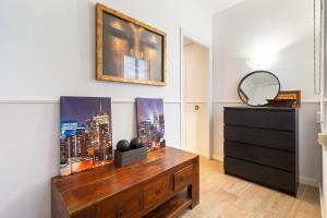 Fotografie z fotogalerie ubytování Eixample Ac, Sunlit Balcony & Prime Location v destinaci Barcelona