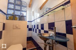 Kúpeľňa v ubytovaní Villa Bella Costa by Abahana Villas