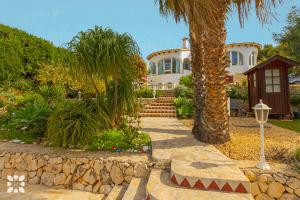 Vonkajšia záhrada v ubytovaní Villa Bella Costa by Abahana Villas + 19 fotografií