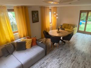 Χώρος καθιστικού στο Zirndorf Sweet Home +34 φωτογραφίες
