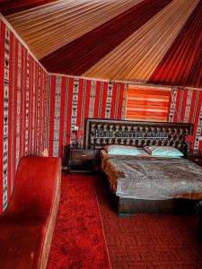 Postel nebo postele na pokoji v ubytování sonia luxury camp