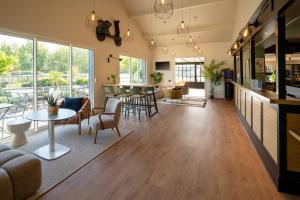Area soggiorno di Best Western Bourgoin Jallieu