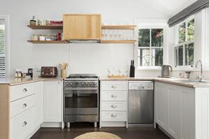 Bluestone Cottage Launceston的厨房或小厨房