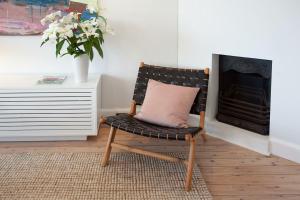 Zona d'estar a Barefoot in Bronte IH