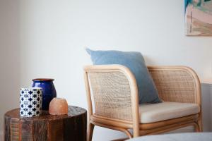 Zona d'estar a Barefoot in Bronte IH