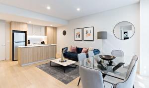 Ruang duduk di Cosmopolitan Heights