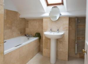 Koupelna v ubytování Whitby Town Centre walk to Everything!