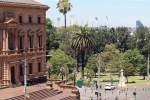 Uma visão geral de Melbourne ou uma vista da cidade tirada do apartamento