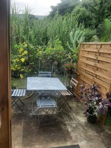 Jardin de l'établissement NEW Joli Studio avec Vue mer imprenable - wifi