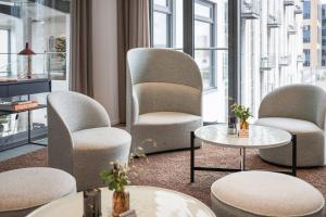 Ruang duduk di Copenhagen Island Hotel