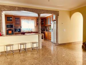 A kitchen or kitchenette at Belle Vue